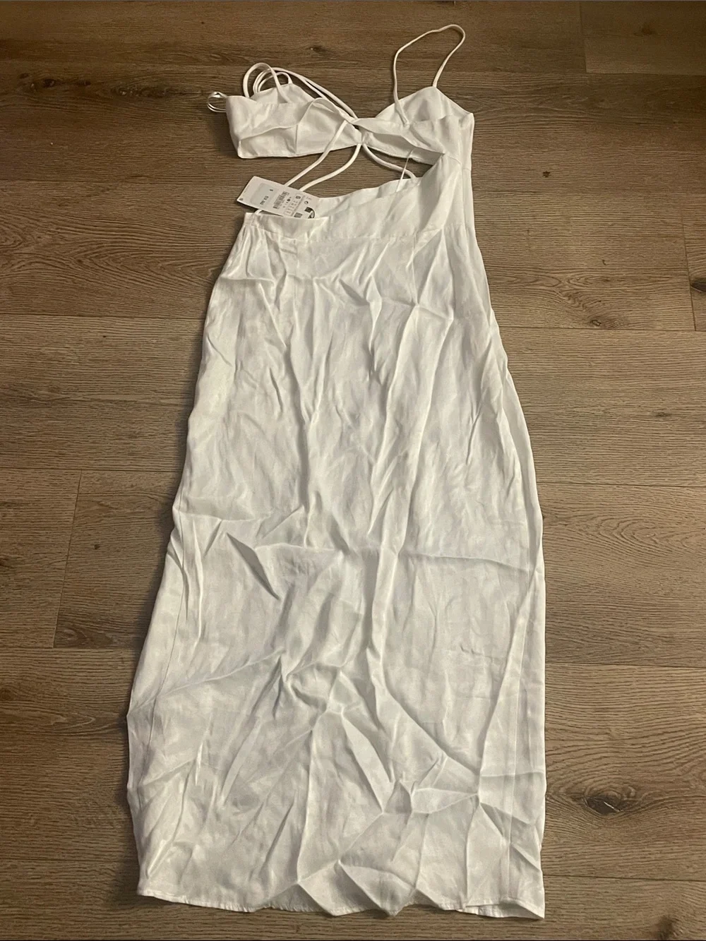 ZARA WOMAN WHITE SATIN EFFECT CUT OUT DRESS - Picture 5 of 9